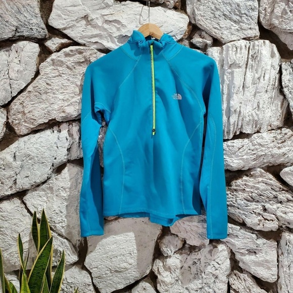 North Face 1/2 Zip - Picture 2 of 5